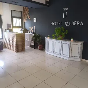 L'albera Hotell